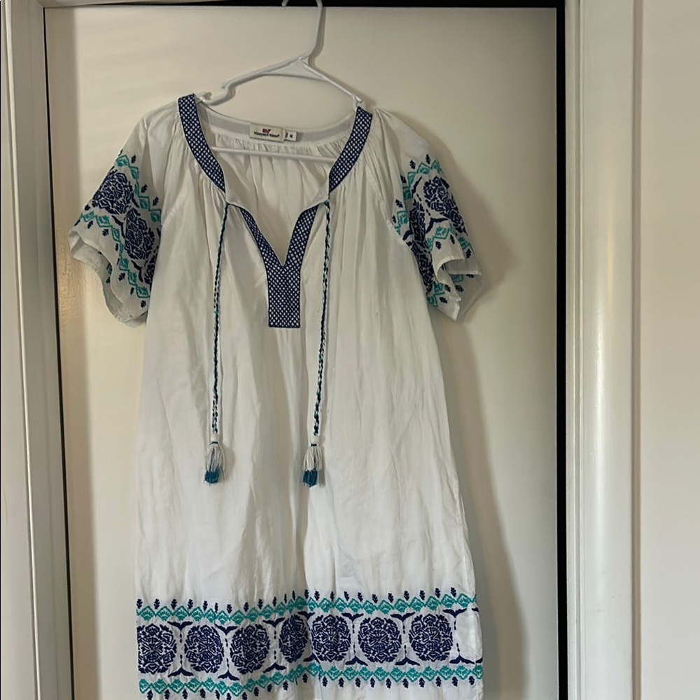 Vineyard Vines White and Blue Flutter Sleeve Sundress